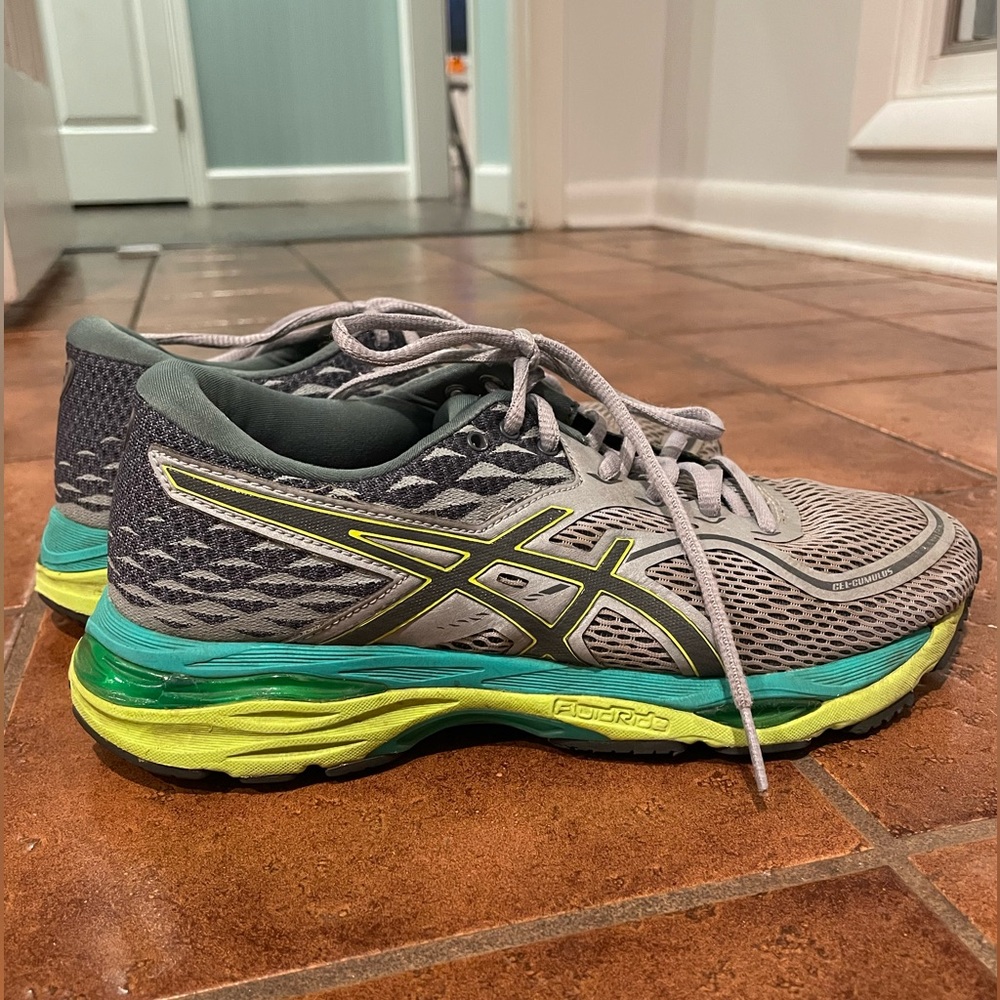 ASICS Gel Cumulus 19 running shoes